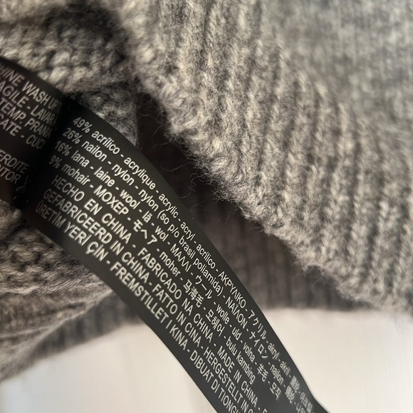 New Zara Women’s Gray Wool Blend Lace Up Knit Sweater, Size Small - Picture 4 of 4